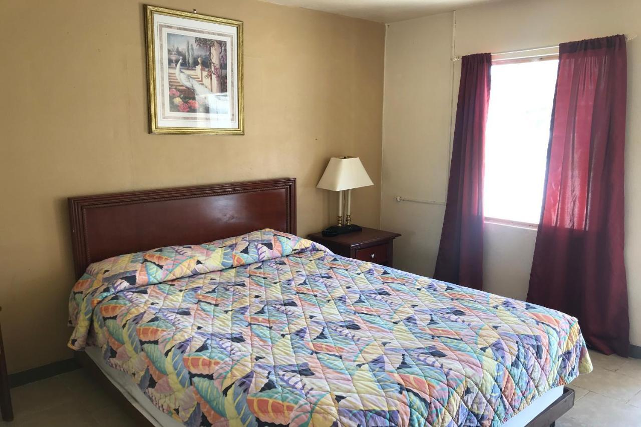Hotel O Near Fanning Springs State Park Us Hwy 98 Old Town Buitenkant foto