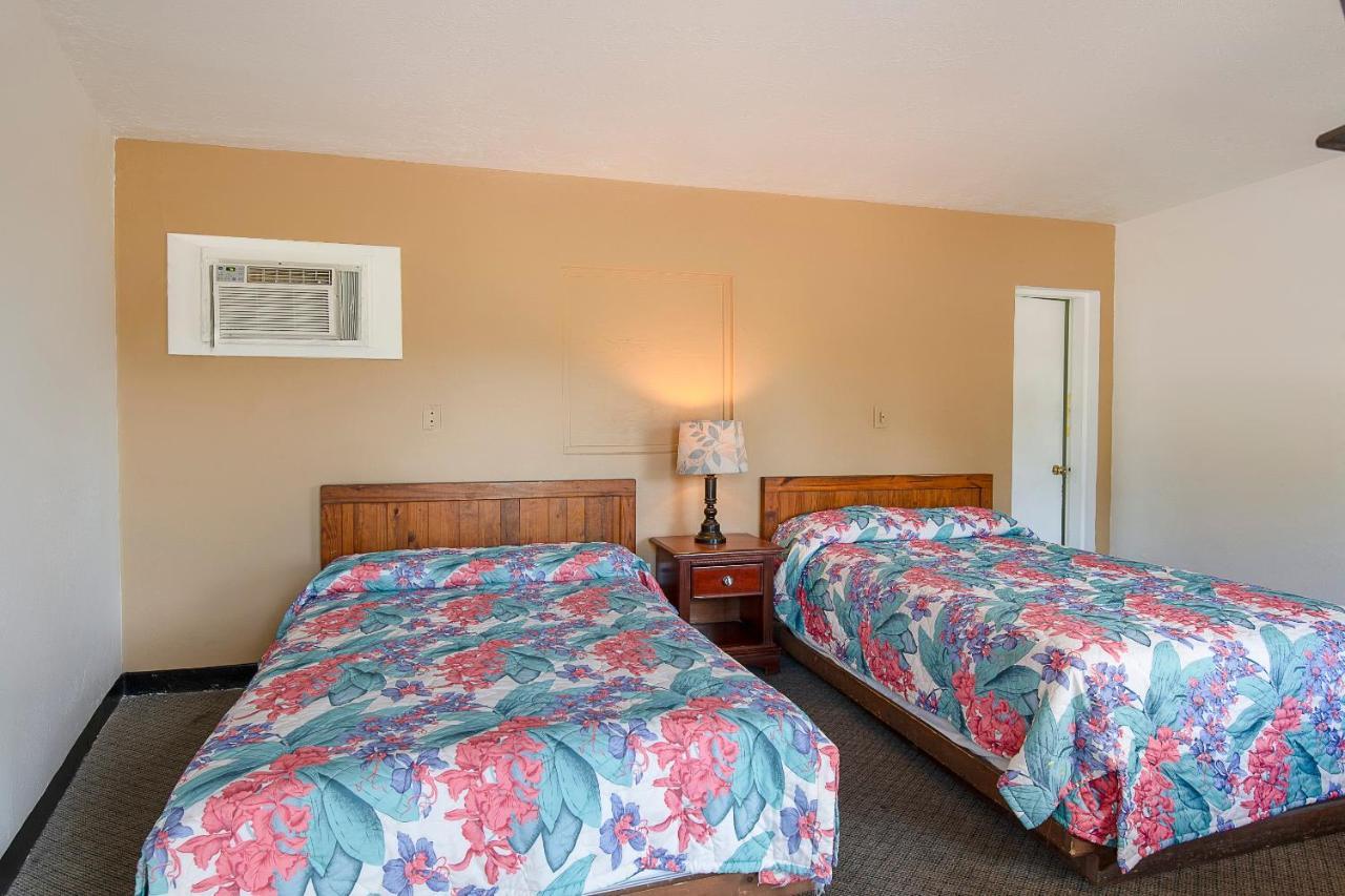 Hotel O Near Fanning Springs State Park Us Hwy 98 Old Town Buitenkant foto